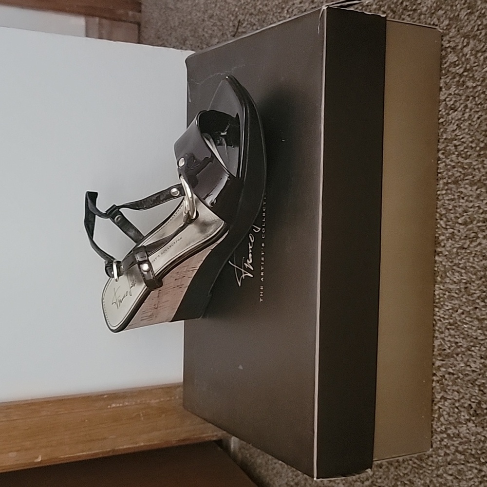 Ladies shoes